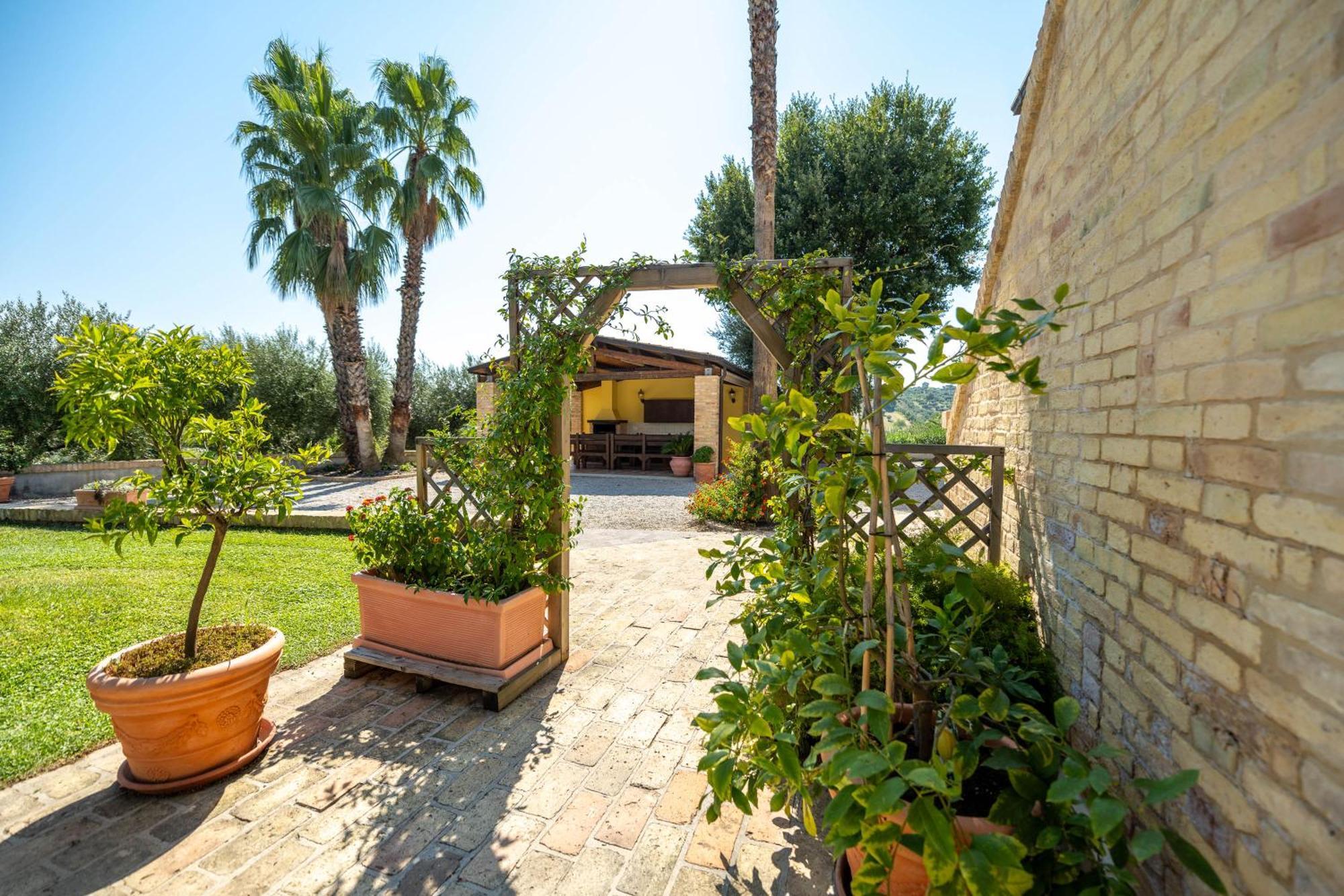 Villa Iulia - Vibra Controguerra Buitenkant foto